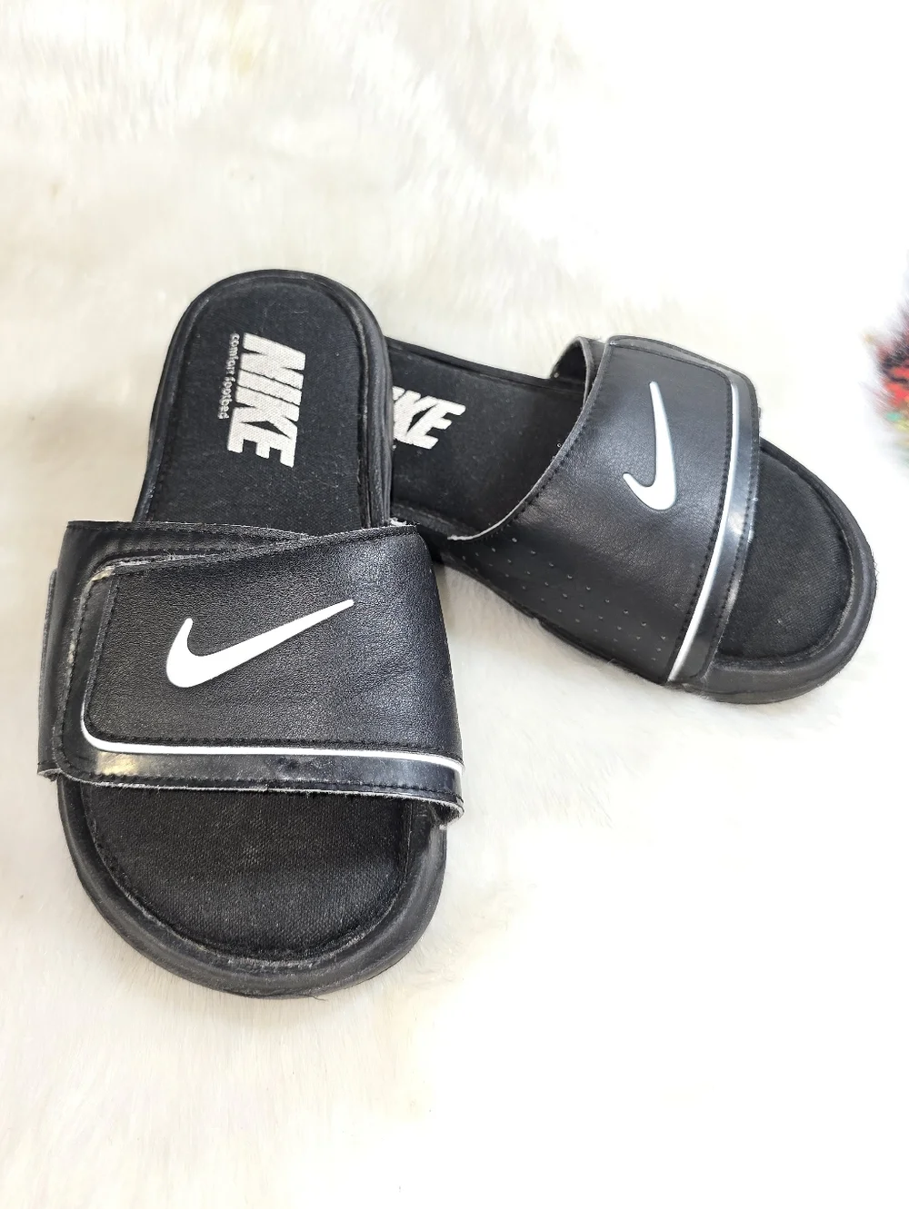 Nike Comfort Slide 2 Kids Black Slide Sandals with White Swoosh Accent